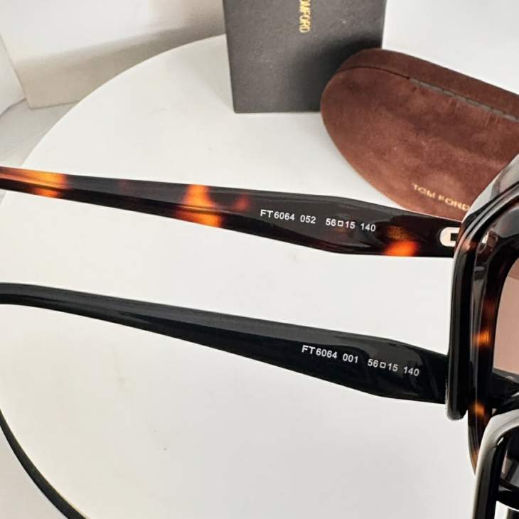 Picture of Tom Ford Sunglasses _SKUfw76199831fw